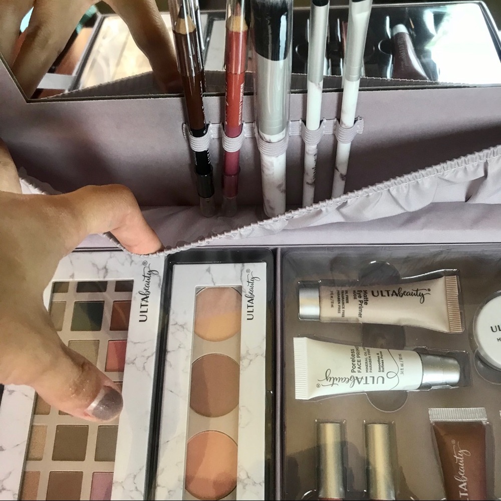 Ulta Be Beautiful Makeup Collection Case Box Set - Picture 11 of 12